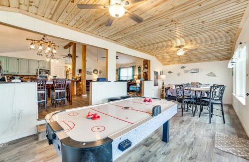 East Tawakoni Casa | Waterfront Lake Tawakoni Home with Yard and Fire Pit