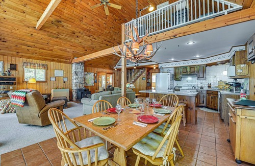 Speculator Cabina | Waterfront Lake Pleasant Retreat w/ Private Dock