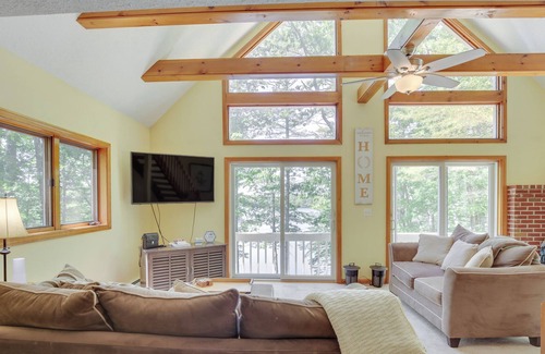 Lake Arrowhead Casa | Waterfront Lake Arrowhead Home w/ Dock!