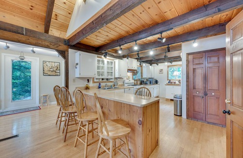 Lake Arrowhead Cabina | Waterfront Lake Arrowhead Cabin w/ Dock & Fire Pit