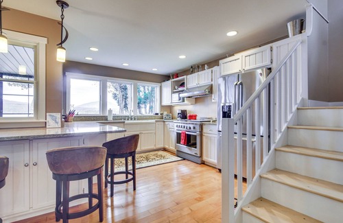 Weld Cabina | Waterfront Lake Webb Cabin Rental w/ Dock & Views!