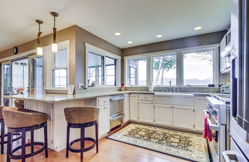 Weld Cabina | Waterfront Lake Webb Cabin Rental w/ Dock & Views!