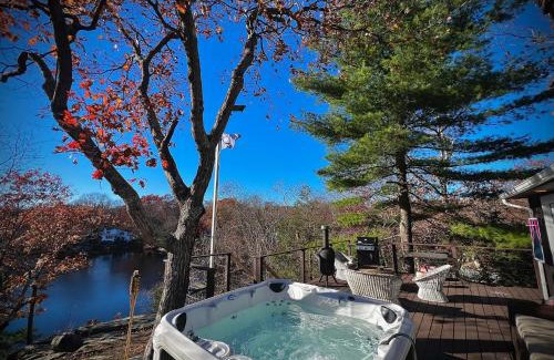 Clinton Casa | Waterfront Lakehouse Getaway in Clinton with HOT TUB