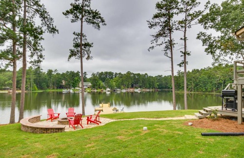 Chapin Casa | Waterfront Lakehouse with Private Dock and Fire Pit!