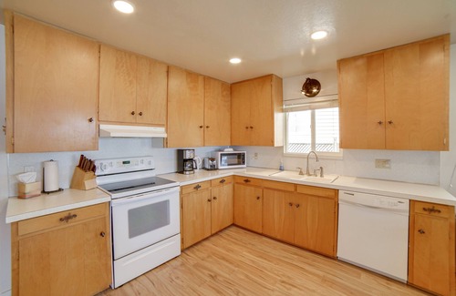 Lakeport Casa | Waterfront Lakeport Rental Home w/ Private Dock!