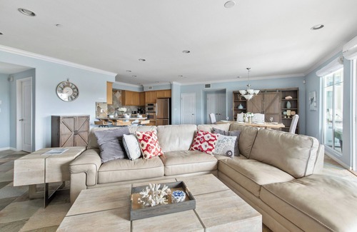 Channel Islands Condominio | Waterfront Living at the Beautiful Oxnard Marina