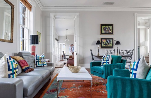 South of Broad Apartamento | Waterfront Living at The William Ravennel House! Stunning Apartment in Mansion!