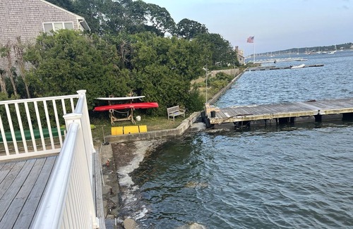Dartmouth Casa | Waterfront Living on Padanaram Harbor
