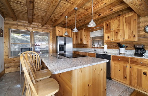 Six Mile Casa | Waterfront Log Cabin on Lake Keowee