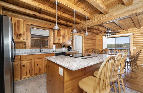 Six Mile Casa | Waterfront Log Cabin on Lake Keowee