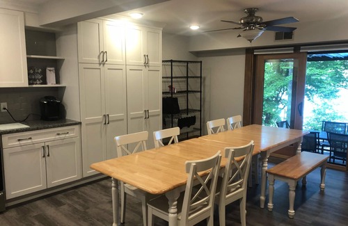 Bracey Casa | Waterfront Log Cabin en el lago Gaston