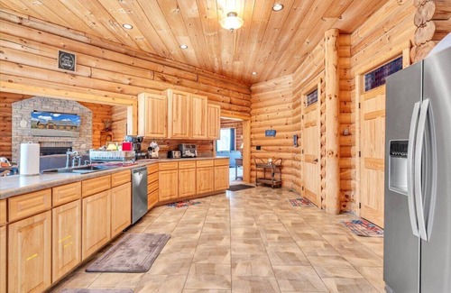 High Point Casa | Waterfront Log Home, Fire Pit & Table, Swim Spa, & Game Room