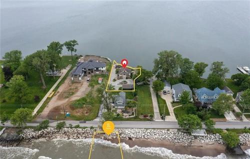 Sandusky Casa | Waterfront Luxury Family Retreat