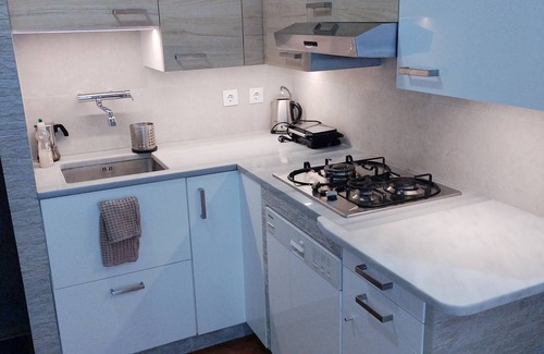 Thessaloniki Apartamento | Waterfront Luxury Suite With Sea View 15 min to White Tower