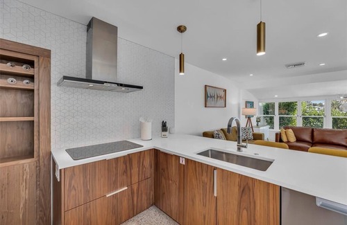 Lauderdale Harbours Casa | Waterfront & Marble Heated Pool 1.3mi to ConvCtr