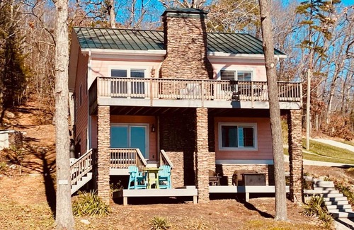 New London Casa | Waterfront New London Abode with Grill and Kayaks!