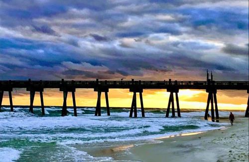 Florida Panhandle Casa | Waterfront Newly Renovated and Decorated 3brs home