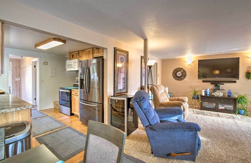 North Bend Casa | Waterfront North Bend Home: 9 Miles into Town