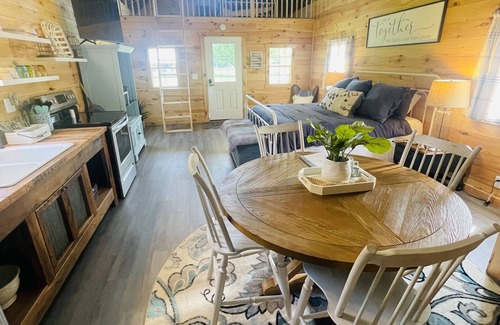 Mount Liberty Cabina | Waterfront Oasis Deep in Nature
