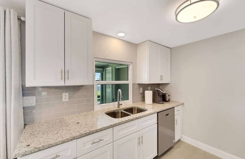 Port Charlotte Casa | Waterfront Oasis w/ Pool & Putt