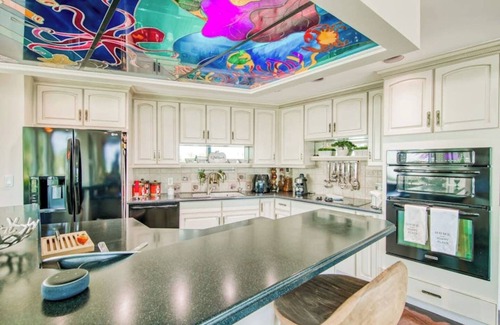 Twin Lakes Apartamento | 350) Waterfront Oasis with hot tub!