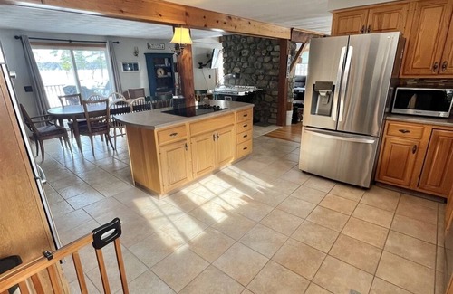 Naples Casa | WATERFRONT ON BRANDY POND! SLEEPS 20!!