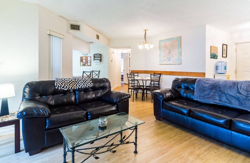 Palm Harbor Condominio | Frente al agua en el lago Tarpon