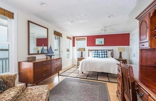 Mashpee Casa | Waterfront on Wakeby Pond RPLO015