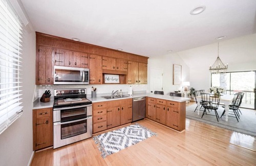 North Shore Casa | Waterfront, Paddle Boards/Kayaks & FirePit, Pet