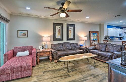 Palm Coast Apartamento | Waterfront Palm Coast Condo with Boat Dock and Pool!