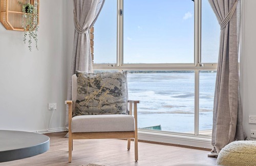 Charmhaven Casa | Waterfront Paradise in Charmhaven - Kayak + Pool