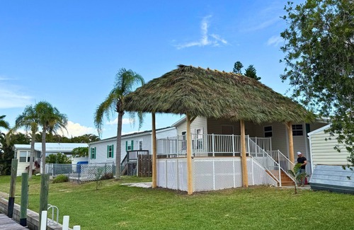 Charlotte Park Casa | Waterfront Paradise w/ Tiki Hut and just Minutes from Riviera Restaurant