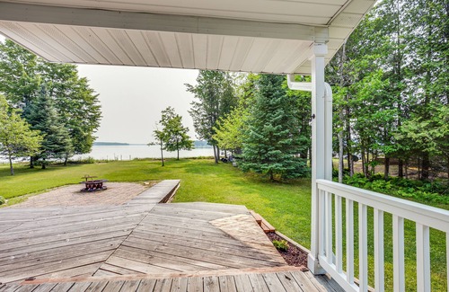 Pelican Lake Cabaña | Waterfront Pelican Lake Cottage w/ Lake Access!