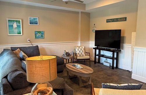 Bonita Springs Casa | Suite para huéspedes frente al mar con piscina, mini playa y bote de remos