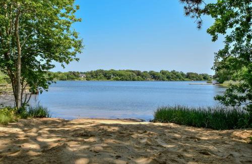 West Dennis Casa | Waterfront Private Dock Peaceful Retreat