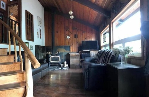 D'Arcy Casa | Waterfront private Getaway on Anderson Lake