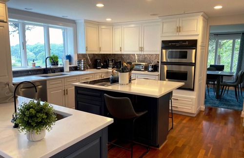 North Chatham Casa | Waterfront Property with Private Access to Ryder's Cove and Short Walk Down Path to Sandy Association Beach