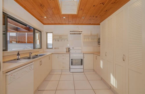 Pauanui Casa | Waterfront property - House plus guest house
