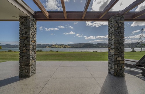 Pauanui Casa | Waterfront property - House plus guest house
