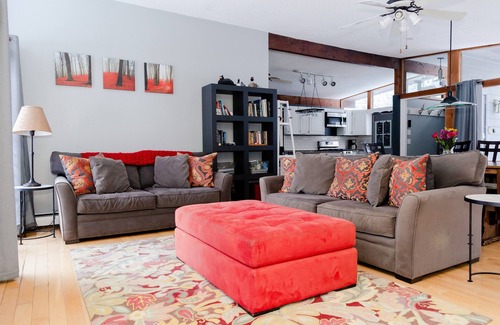 Eidelweiss Village Casa | Waterfront property with hot tub near North Conway