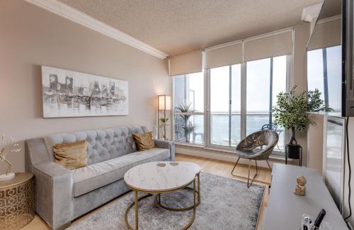 Central Waterfront Apartamento | Waterfront Queens Quay West