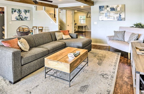Wright Casa | Waterfront Retreat w/ Dock < 3 Mi to Beach!