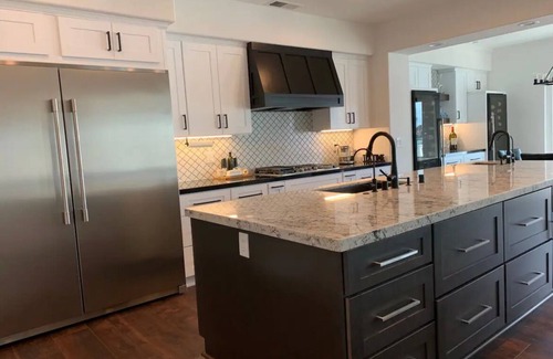 Discovery Bay Casa | Waterfront Remodeled House close to FAST Water