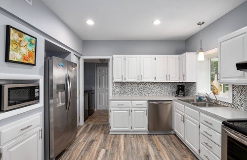 Newaygo Complejo | Waterfront Resort: Kayaks, Bikes, Docks, BBQ