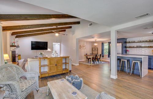 Gun Barrel City Casa | Waterfront Retreat with Hot Tub in Gun Barrel City!