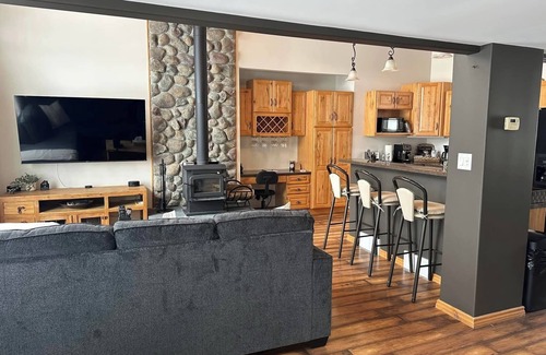 Petersfield Cabaña | Waterfront Retreat with Dock & Fireplace – Hunt, Fish, or Simply Escape