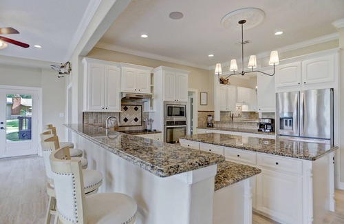 Willis Casa | Waterfront retreat on quiet cove - Sleeps 20