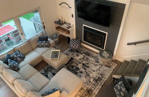 Saginaw Bay Casa | Waterfront retreat; open concept; remodeled; perfect for large families!