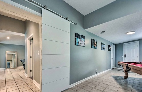 Lake Forest Apartamento | Waterfront Retreat w/ Dock & On-Site Fishing!