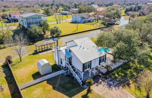 Baytown Casa | Waterfront Retreat w/ Pool: Family & Fishing Escape in Baytown, Near Houston